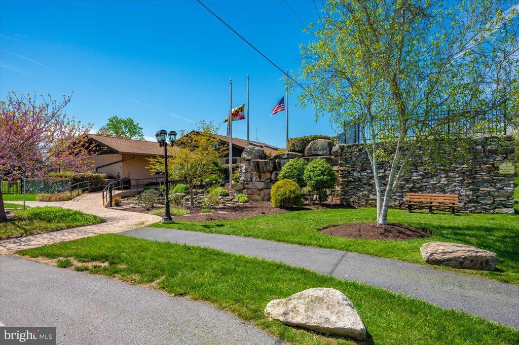 Image 59 of property listing at 6652 LAKE FRONT CT, New Market, MD 21774