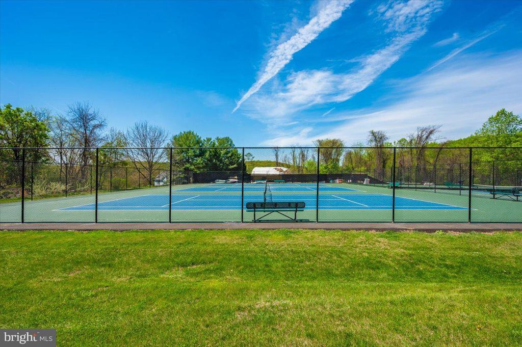 Image 69 of property listing at 6652 LAKE FRONT CT, New Market, MD 21774