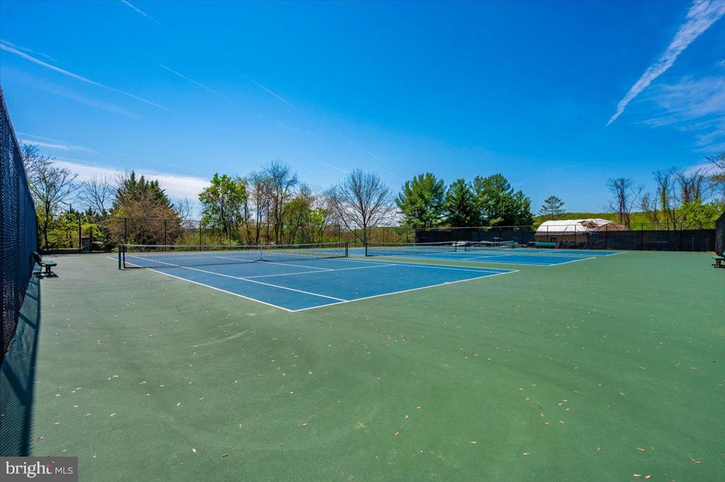 Image 70 of property listing at 6652 LAKE FRONT CT, New Market, MD 21774