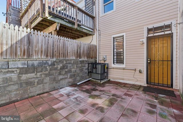 214 N MADEIRA ST, Baltimore, MD 21231
