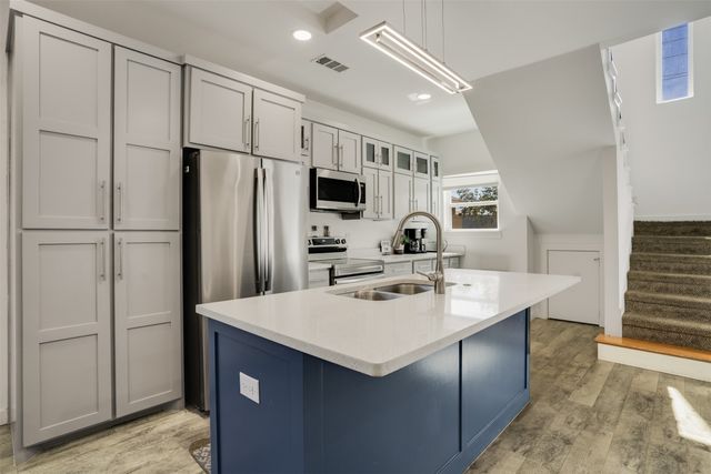 3725 Toronto Street, Dallas, TX 75212