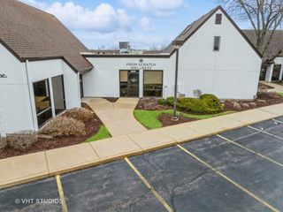 2020 Dean Street E-D2, St. Charles, IL 60175