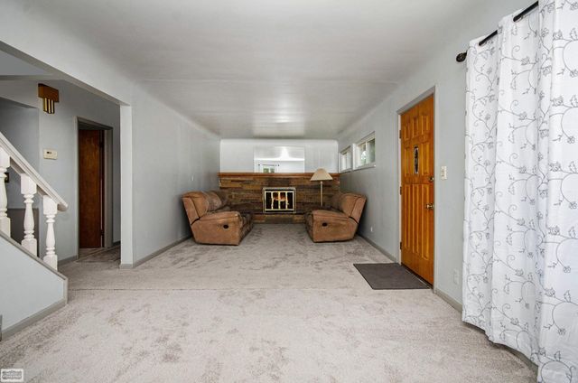 31201 Share Street, Saint Clair Shores, MI 48082