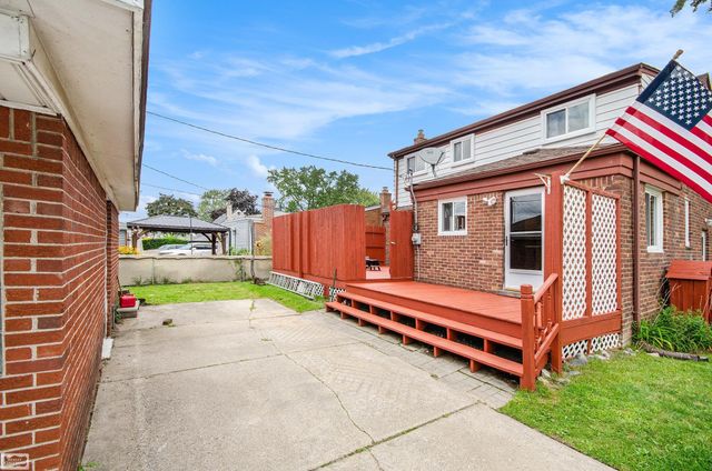 31201 Share Street, Saint Clair Shores, MI 48082