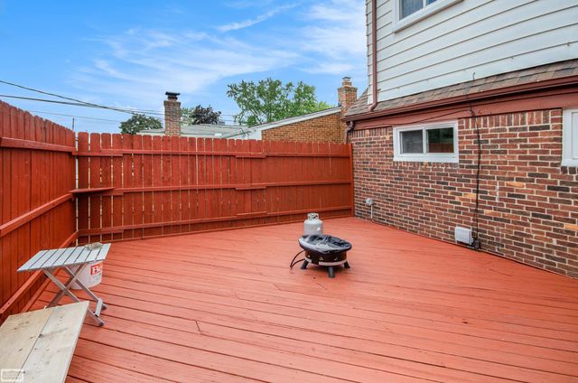 31201 Share Street, Saint Clair Shores, MI 48082