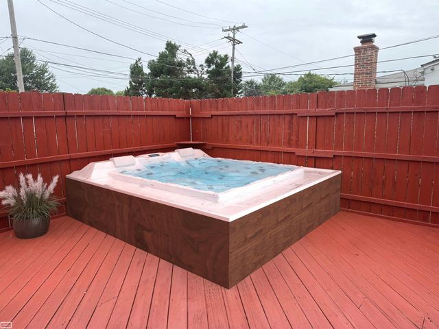 31201 Share Street, Saint Clair Shores, MI 48082