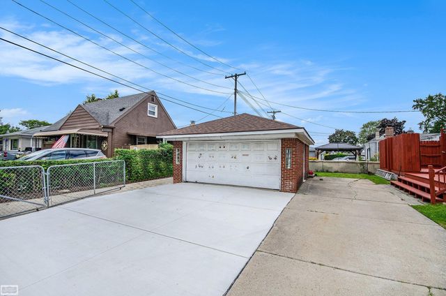 31201 Share Street, Saint Clair Shores, MI 48082