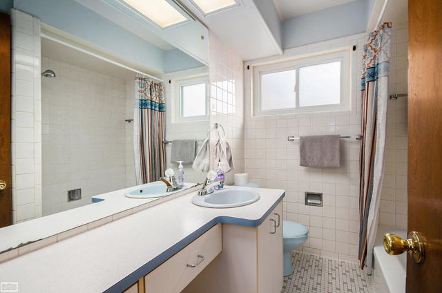 31201 Share Street, Saint Clair Shores, MI 48082