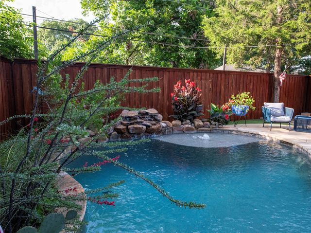 2631 Alco Avenue, Dallas, TX 75211