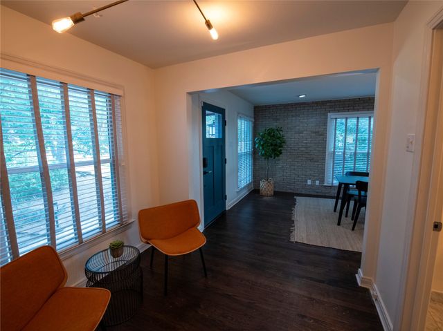 2631 Alco Avenue, Dallas, TX 75211