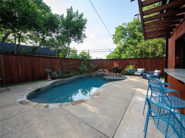 2631 Alco Avenue, Dallas, TX 75211