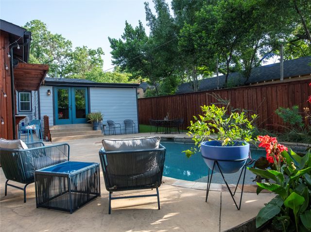 2631 Alco Avenue, Dallas, TX 75211