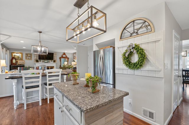 6517 BEECHNUT CIR, Warrenton, VA 20187