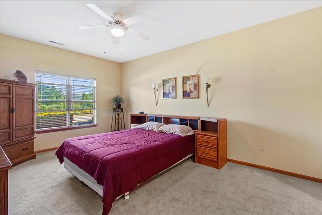 3053 W Drexel AVENUE #104, Franklin, WI 53132