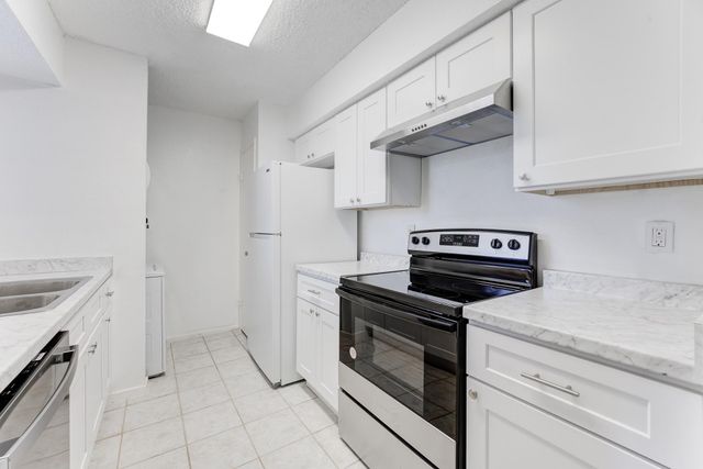 12615 Brookglade Circle 201, Houston, TX 77099