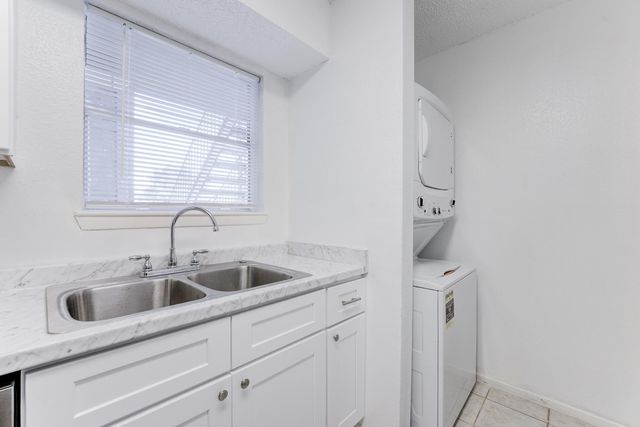 12615 Brookglade Circle 201, Houston, TX 77099