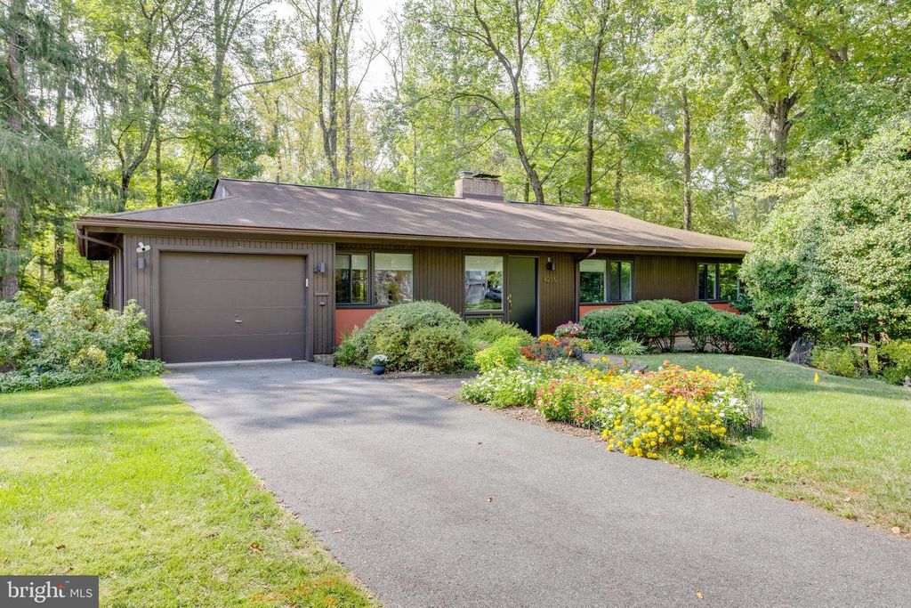 4216 ELIZABETH LN, Annandale, VA 22003