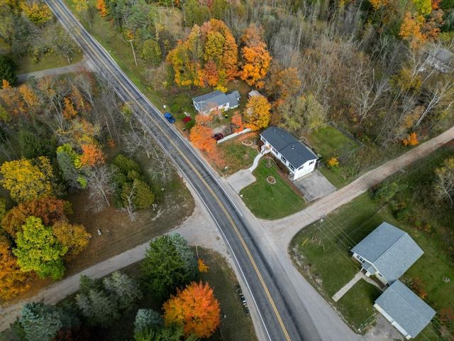 8335 S Maple City Road, Kasson Twp, MI 49664