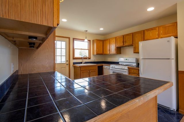 8335 S Maple City Road, Kasson Twp, MI 49664