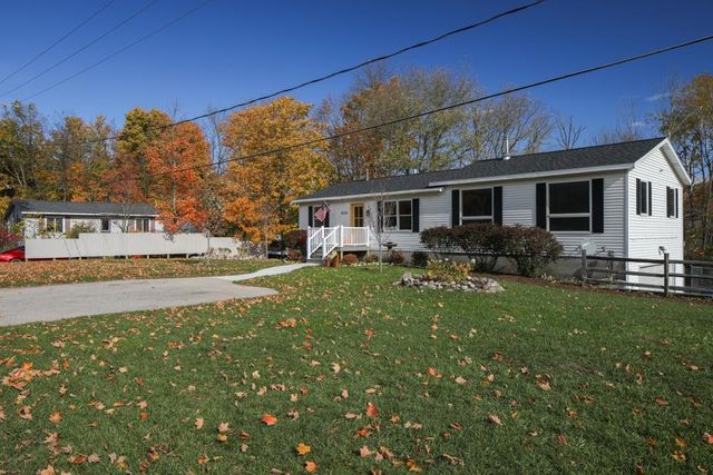 8335 S Maple City Road, Kasson Twp, MI 49664