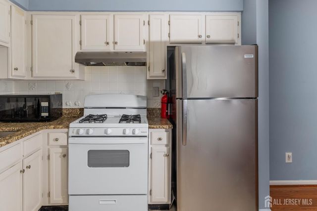 734 Waterford Drive, Edison, NJ 08817