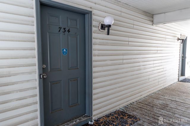 734 Waterford Drive, Edison, NJ 08817