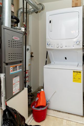 734 Waterford Drive, Edison, NJ 08817