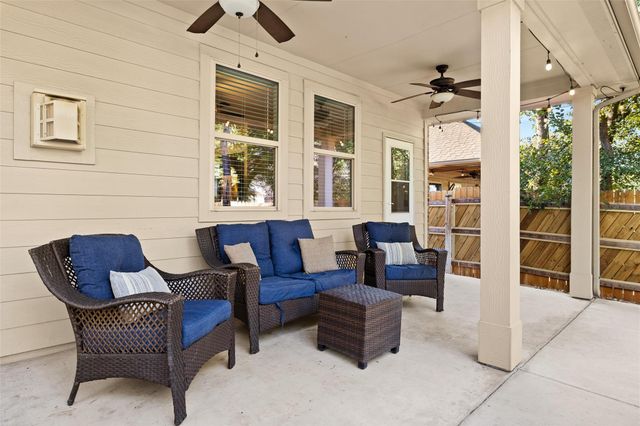 131 Sangaree DR, Buda, TX 78610