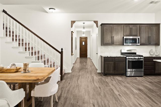 131 Sangaree DR, Buda, TX 78610