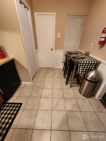 3 Twin River Drive K, Hightstown, NJ 08520
