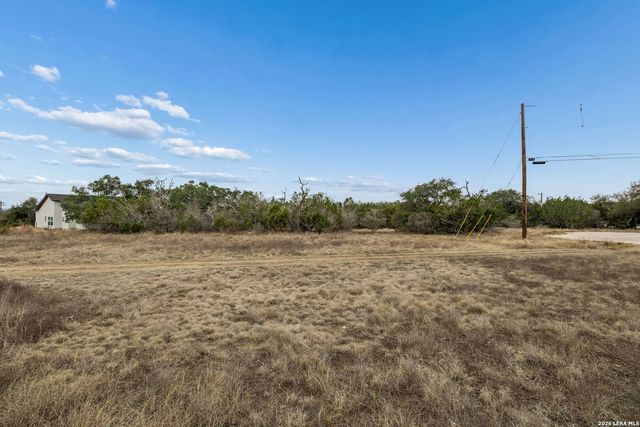 132 W Pat Dolan, Blanco, TX 78606