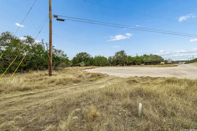 132 W Pat Dolan, Blanco, TX 78606