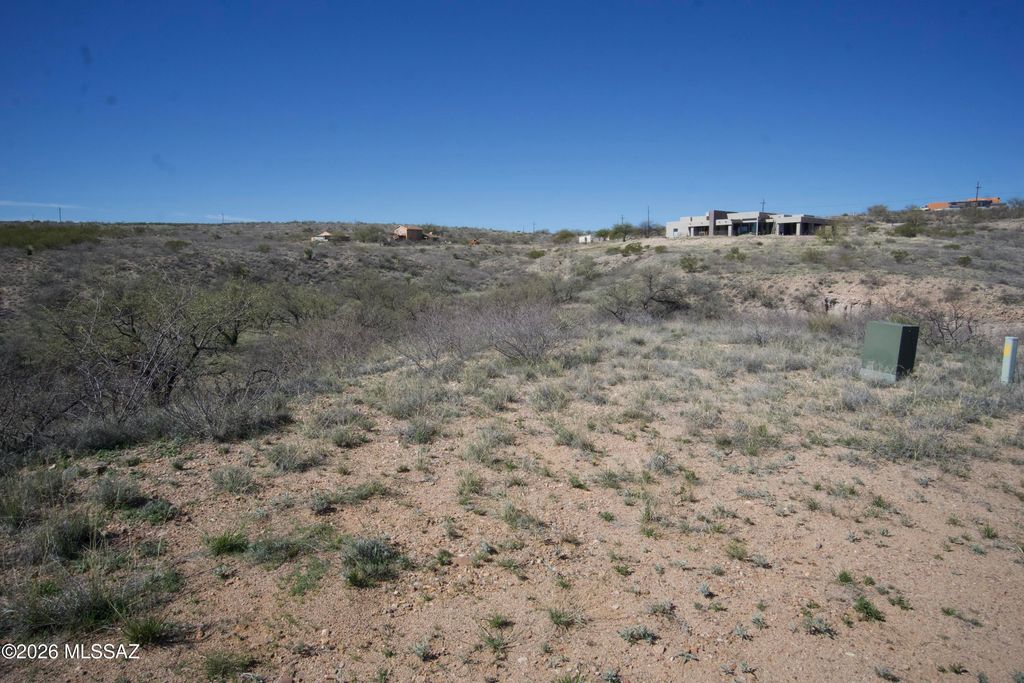 Image 12 of property listing at 15670 E Marsh Station Road, Vail, AZ 85641