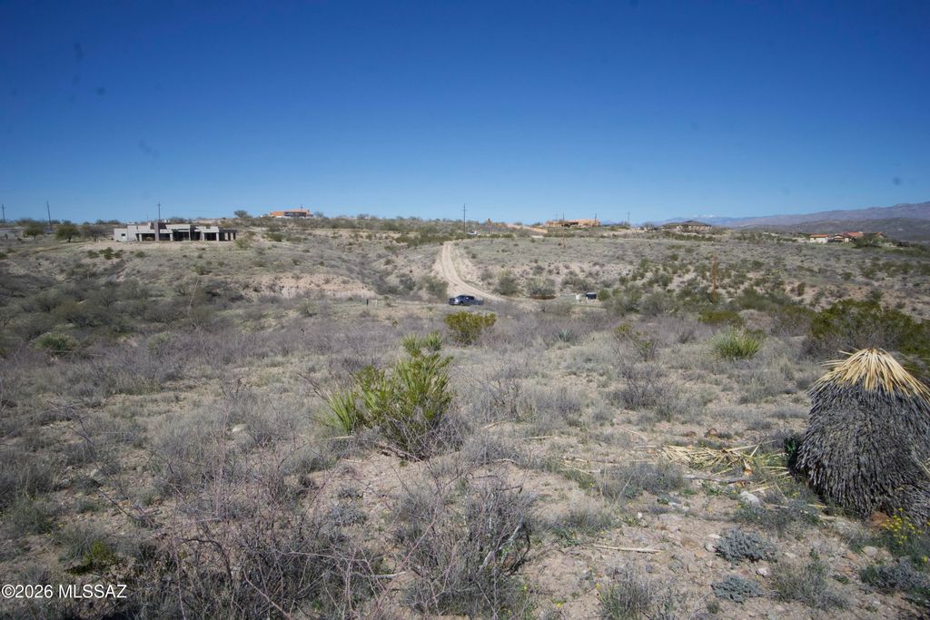 Image 16 of property listing at 15670 E Marsh Station Road, Vail, AZ 85641