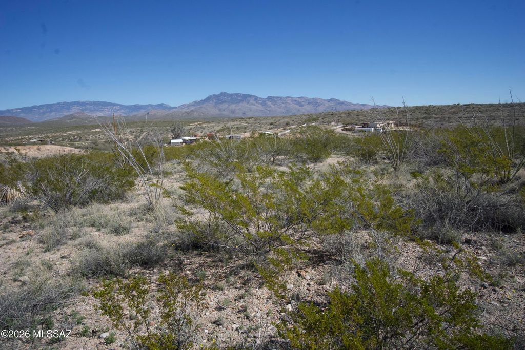 Image 19 of property listing at 15670 E Marsh Station Road, Vail, AZ 85641