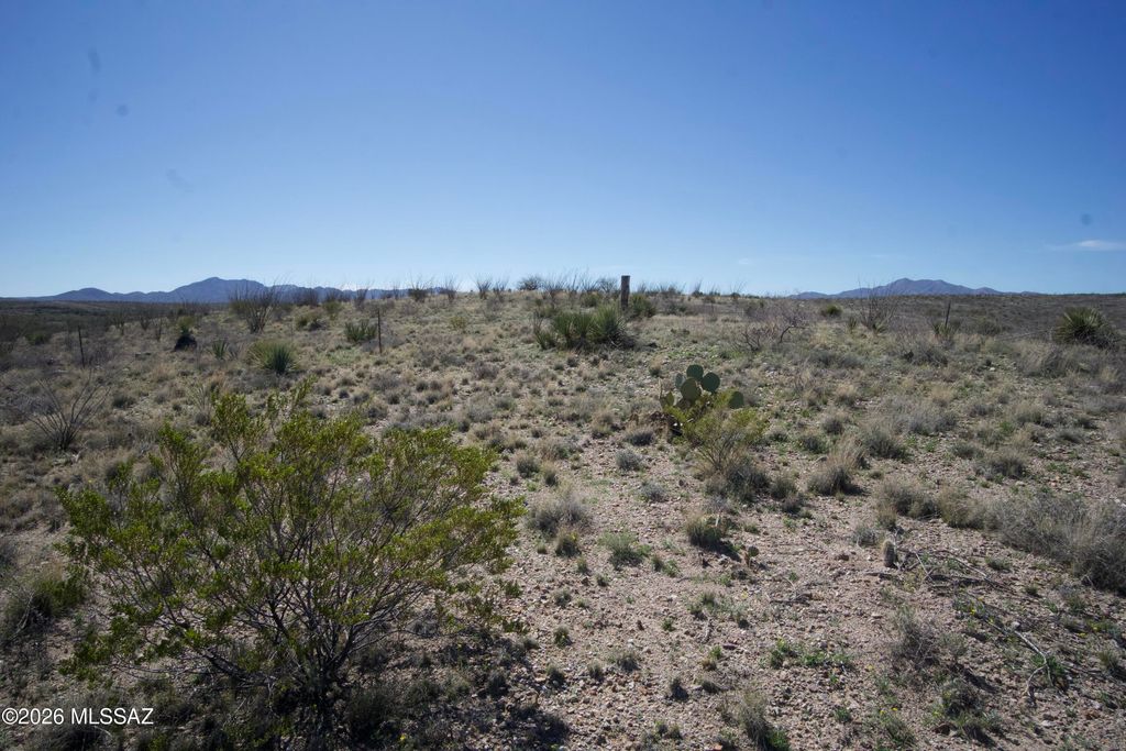 Image 20 of property listing at 15670 E Marsh Station Road, Vail, AZ 85641