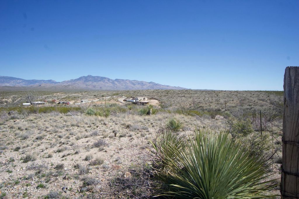 Image 21 of property listing at 15670 E Marsh Station Road, Vail, AZ 85641