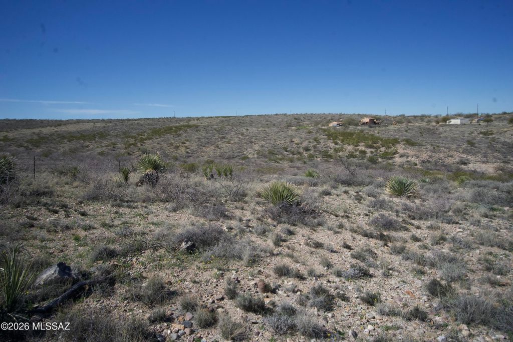 Image 30 of property listing at 15670 E Marsh Station Road, Vail, AZ 85641