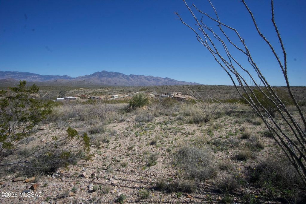 Image 40 of property listing at 15670 E Marsh Station Road, Vail, AZ 85641