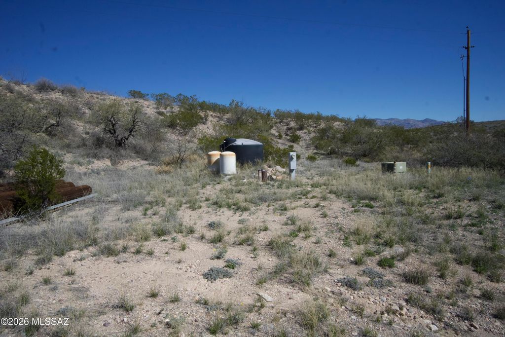 Image 6 of property listing at 15670 E Marsh Station Road, Vail, AZ 85641