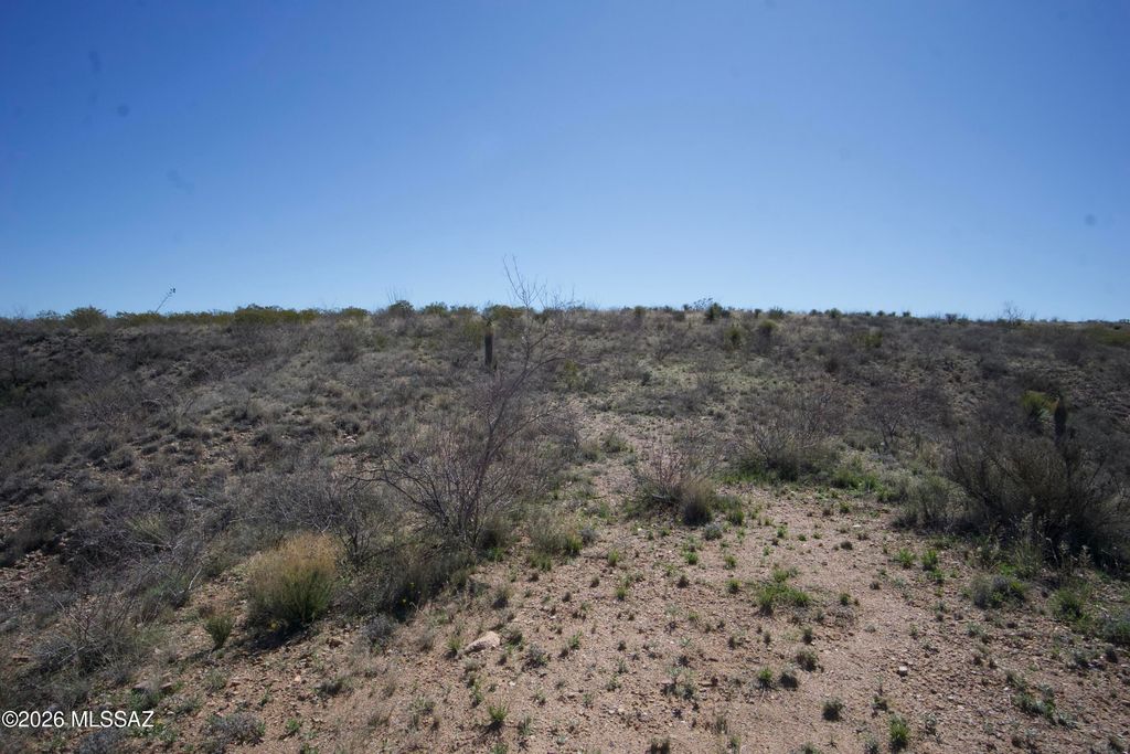 Image 9 of property listing at 15670 E Marsh Station Road, Vail, AZ 85641