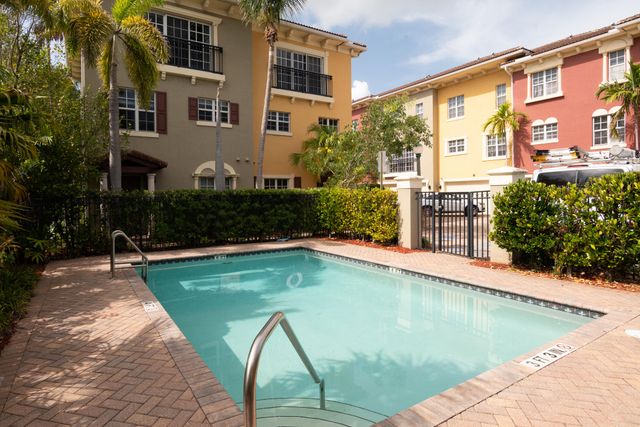 530 S FEDERAL Highway 2, Lake Worth Beach, FL 33460
