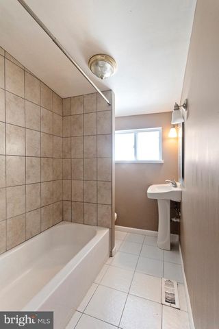 109 THOMPSON ST, Burlington, NJ 08016