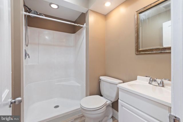 109 THOMPSON ST, Burlington, NJ 08016