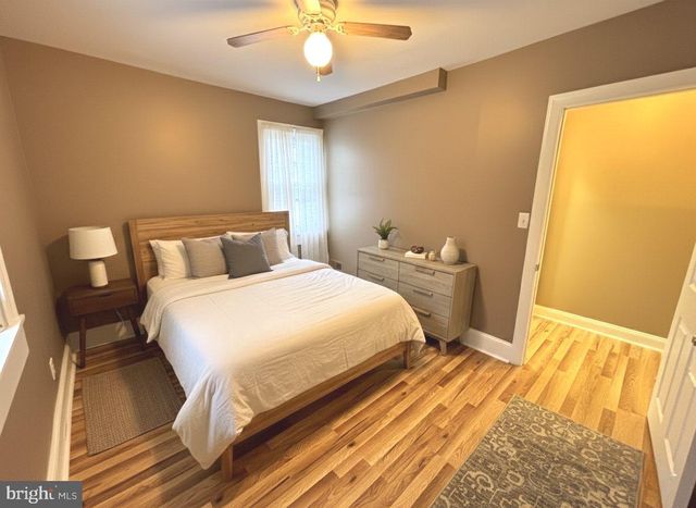 109 THOMPSON ST, Burlington, NJ 08016