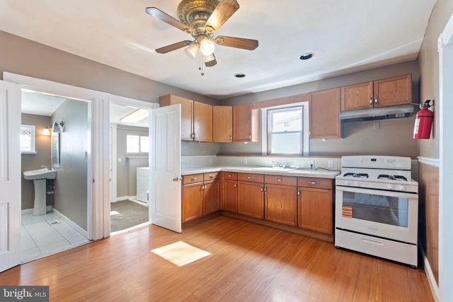 109 THOMPSON ST, Burlington, NJ 08016