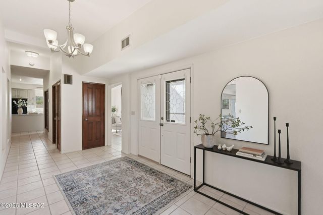 7611 S Ave De Belleza, Tucson, AZ 85747