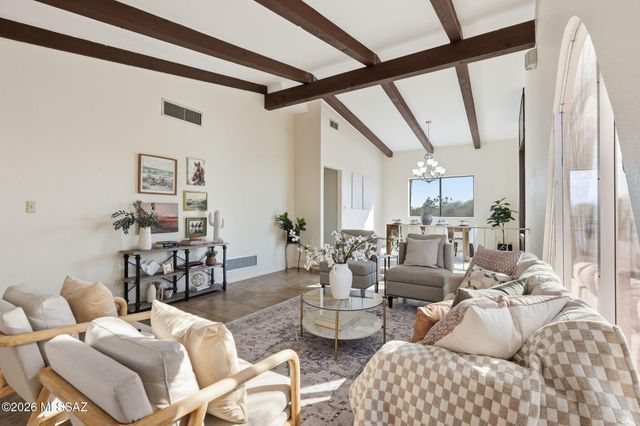7611 S Ave De Belleza, Tucson, AZ 85747