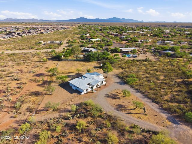7611 S Ave De Belleza, Tucson, AZ 85747