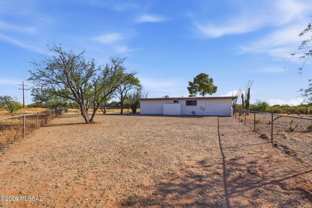 7611 S Ave De Belleza, Tucson, AZ 85747